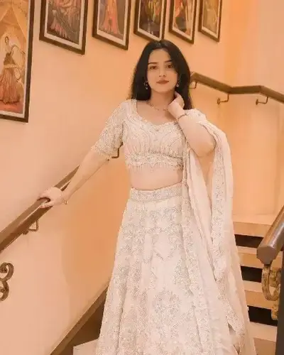 Escort Hilli